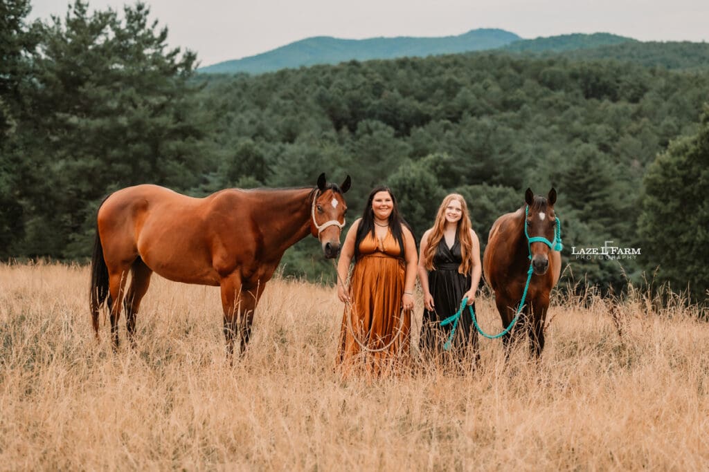 Best Friends photoshoot with horses on a mountain at sunset with Laze L Farm Photography